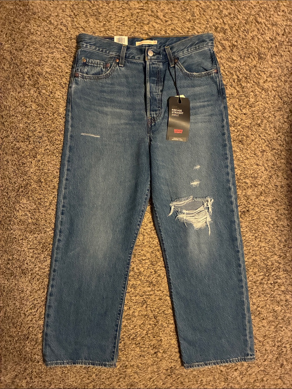 Levi ribcage straight ankle jeans -size 29 NWT